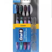 Cepillos dentales Oral-B Complete Color Collection 4 unidades — cerdas medias, con protectores - Img 56815564
