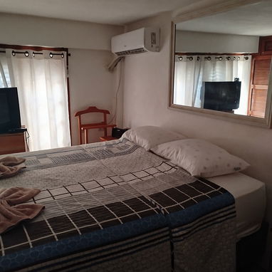 Renta de apt en el vedado - Img 125226179