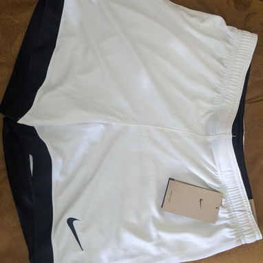 Shorts Nike Originales y pulover Aire Jordan - 2/6