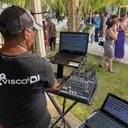Dj para bodas, con todo el equpamiento profesional Audio, Maestros de Ceremonia y Animador Pantalla, Humo, Luces & Mas - Img 54583029