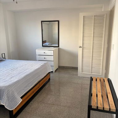 Alquiler por tiempo indefinido en la Habana. Ofertas de rentas lineales en el Vedado. Renta de apartamento de lujo - Img 111415516