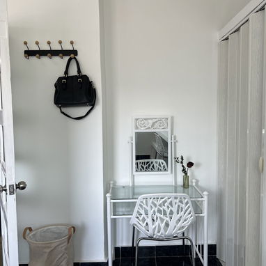 Apartamento al lado del Amejeiras .300 usd - Img 121981888