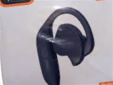 Audifonos Mono Bluetooth de Gancho en Oreja, comunicacion perfecta mientras maneja su moto. - Img main-image-45773143