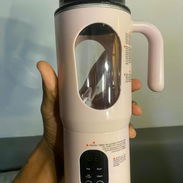 Licuadora Portátil con Pantalla LED - Batidora de Jugos Recargable por USB, - Img 58396598