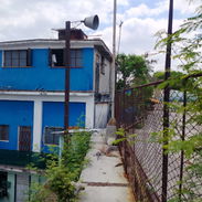 Vendo apto en un 1er piso de biplanta con gas de la calle placa libre de 2/4 balcón a la calle bien ventilada encéntrica - Img 55383697
