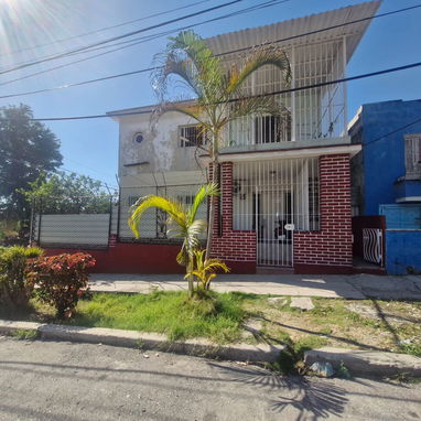 Casa de 4 cuartos en Lawton, Diez de Octubre - 3/10