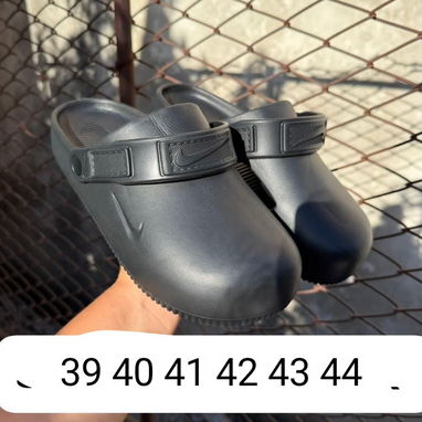 Chancletas Crocs - Img 123704469
