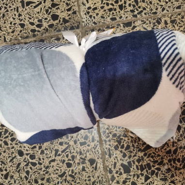 💜Colchas antialérgicas matrimoniales* Tipo peluche Ancho:* 1.90cm Largo:* 210cm Precio: 15 usd playa o mensajería - Img 123802598