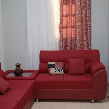 Se alquila apartamento(renta lineal) con vistas al malecón y excelente ubicación. - Img 120240990