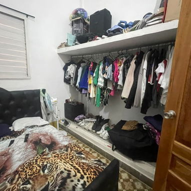 Se vende casona cerca de la cret y juan delgado con podibide garage - 8/10
