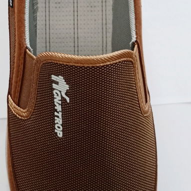 Zapatos de estilo casual y deportivo  marca CNA·TROP No 43.5 y No 44 - 2/3