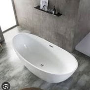 🛁 BAÑERA MODERNA — ELEGANCIA PARA TU BAÑO ✨ Dale un toque moderno y sofisticado a tu baño con esta elegante bañera blan - Img 57356873