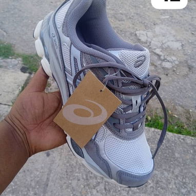 Asics - 3/3