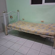 CAMA PERSONAL CON COLCHON, DE USO, BIEN CUIDADO - Img 55247466
