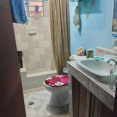 *$11.000usd En venta casa en Arroyo  Naranjo, Los pinos.. cerca del policlínico  Cuadra bastante tranquila, cerca de  ho - 10/10