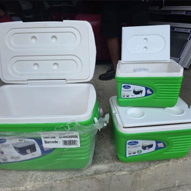 SET HIELERAS PORTÁTILES 4 EN 1 🧊 INCLUYE 4 TAMAÑOS: 30L + 14L + 6L + 1.25L 🏖️ PARA TODO: 110 - Img 124886339