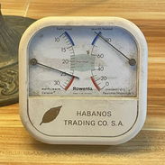 HUMIFICADOR DE HABANO ANTIGUO DE COLECCIÓN PRECIO 40 USD LLAMAR AL 55588362 SI DA APAGADO ENVIAR SMS LA HABANA - Img 55243800