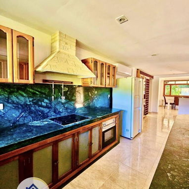Hermosa Casa de Lujo con Piscina en Renta Siboney - 9/10