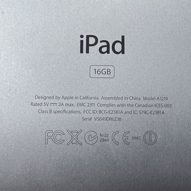 Vendo iPad 1 como nuevo con accesorios - Img 123098637