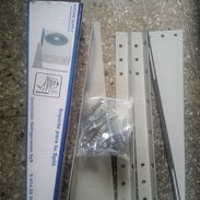Bases nueva originales para montaje de split viene con sus tornillos y expansiones - Img 55798961