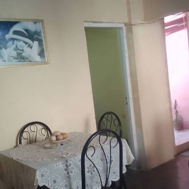 Vendo casa puerta a la calle con azotea libre en Centro Habana - Img 121868776