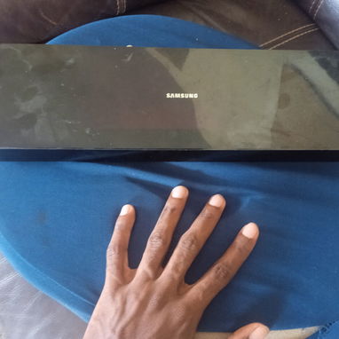 Cajita de Samsung Smart TV nueva en venta junto con su cable - 3/3
