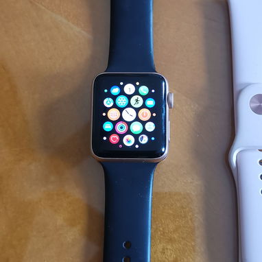 Se vende Apple Watch Series 3 42mm LTE - Img 113374046