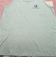 Camiseta desmangada marca Converse talla XXL de poco uso en perfecto estado - Img 45951438