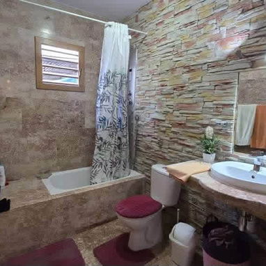 Venta de Casa en Sabta Fe. Con piscina. - 6/10