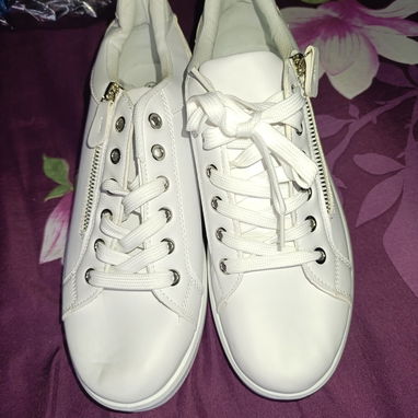 Tenis blancos - Img 109743037