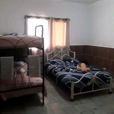 🏖️Casas de alquiler en Guanabo. Casas con piscina en La Habana. Capacidad para 10 personas por 100 usd la noche - Img 116256403