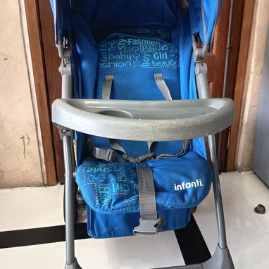Coche para niños o niña - Img 118978600