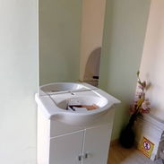 Mueble con lavamanos importado - Img 52225172