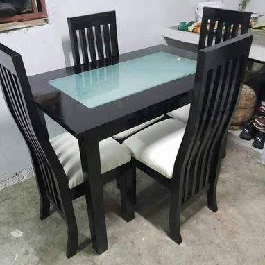 Comedor de Madera Sólida. Mesa + Sillas. - 4/5