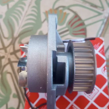 Bomba de agua marca Febi Bilstein Alemana para Seat Ibiza, Skoda Fabia y VW Polo. - Img 109008710