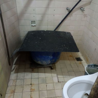 Se vende apartamento en edificio con sala comedor.,2 cuartos .una barbacoa con un cuarto.cocina y baño - Img 125989202