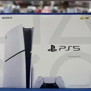 En nuestra tienda GARANTÍA INCLUIDA 💢SELLADO EN CAJA PLAYSTATION 5 1 TB. Incluye Juego de regalo - Img 52696329