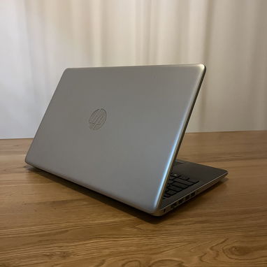 LAPTOP HP 1TB + 4GB RAM DE USO (Precio Negociable) - 3/5