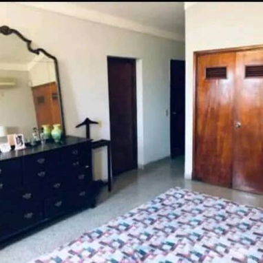 Ref#98. Oportunidad de inversión!!! Con una arquitectura y un diseño único se vende espectacular chalet década del 50!!! - 10/10