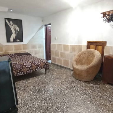 Casa de Renta con Piscina en la Playa de Guanabo - 9/10