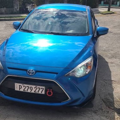 Vendo o negocioToyota Yaris, 2018 automático - Img 111695062