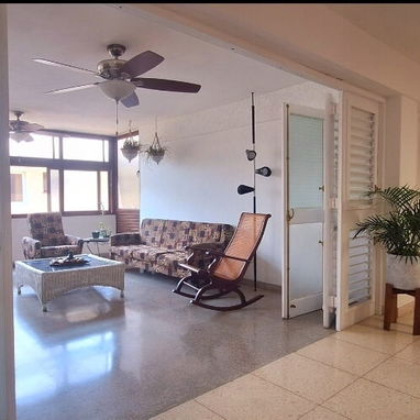 SE VENDE APARTAMENTO EN MIRAMAR - Img 122075755