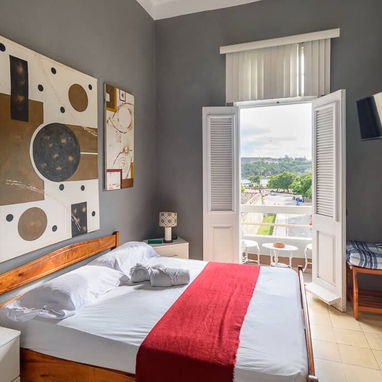 🛋️🛏️ Apartamento privado en Habana Vieja – 3 habitaciones con baño privado REF 1333 - Img 95113340