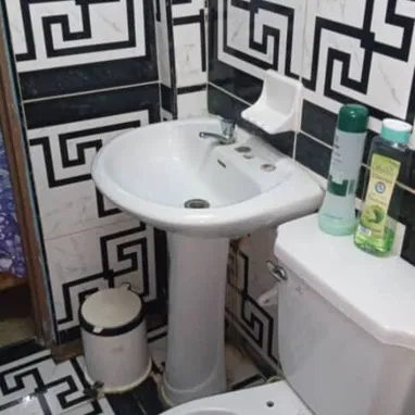 Se alquila linda y grande casa para una familia - 7/10