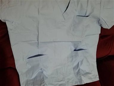 Venta de pijamas médico talla L color azul clarito - Img 69176799