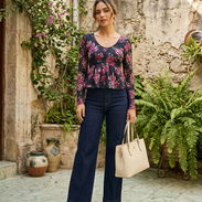 Blusa de mujer elegante - Img 56562364