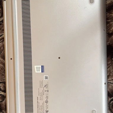 💻🔥 Se vende laptop Lenovo de uso funcionando perfectamente 🔥💻 - Img 123901732