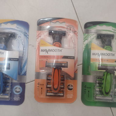 Ganga máquinas de afeitar con respuestos de 3 hojas exelente calidad - Img 120491410