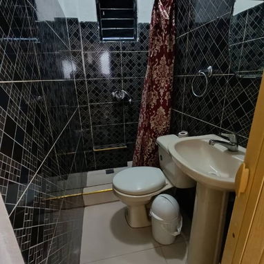 🏠 CASA EN VENTA — 2 casas en 1-CANAL DEL CERRO 🇨🇺 - 10/10