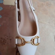 Zapatos blancos de mujer‼️ - Img 54991697